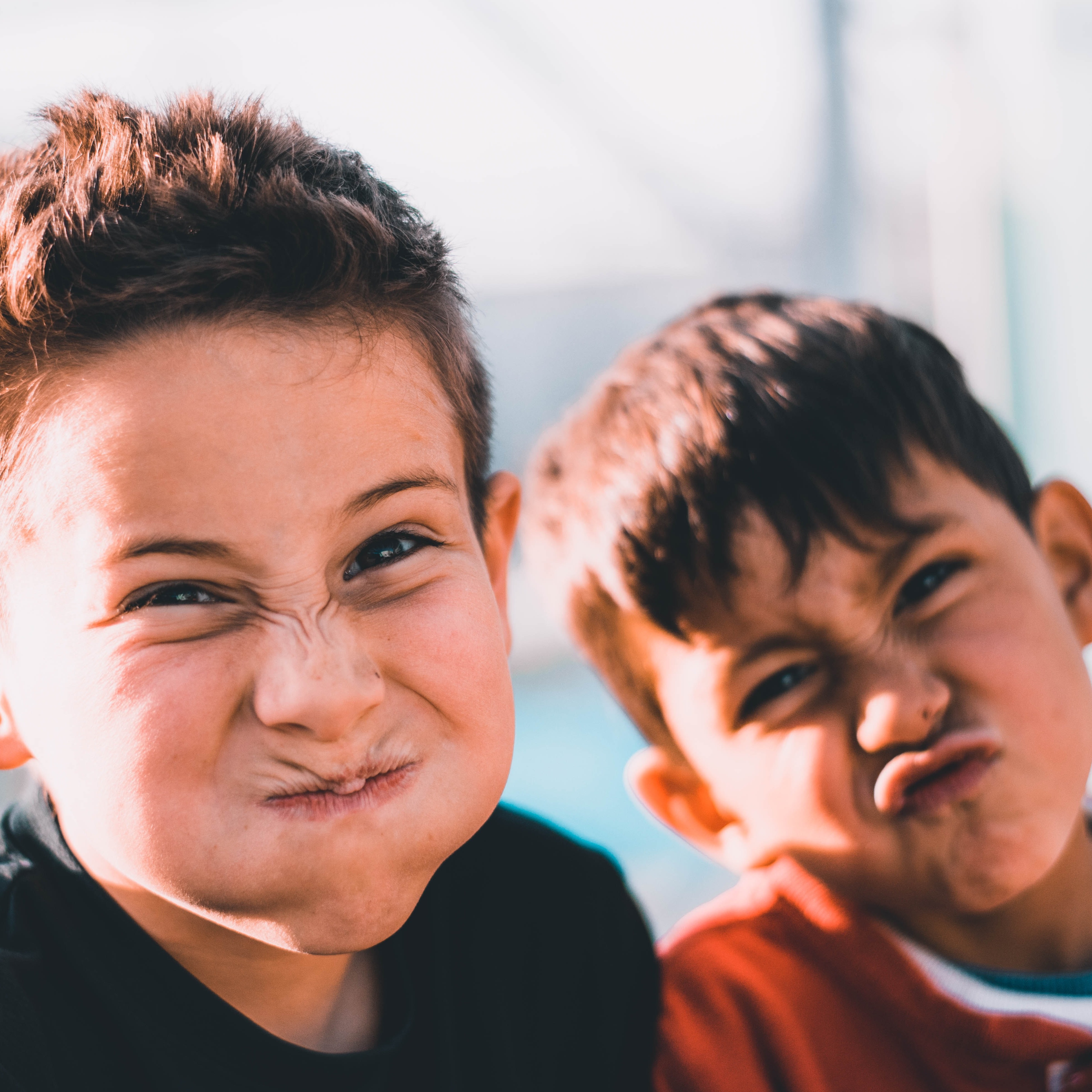 Niños asiáticos y latinoamericanos para película en Barcelona